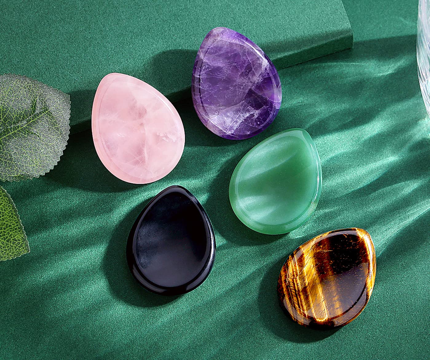QINJIEJIE 2PCS Worry Stone Tiger's Eye Rose Quartz Crystals Sets Hand Carved Thumb Stones Pocket Gemstones Meditation Healing Crystal Reiki Natural Relax Palm Stone for Anxiety Therapy Relief