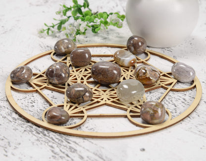 Crocon 1LB natural fire agate tumbled stones and Crystals bulk 2000+ Carats Natural Crystal Kit for Reiki Healing Crystals Polished Tumble Stones Chakra Reiki Balancing Gift Home Decor DIY craft
