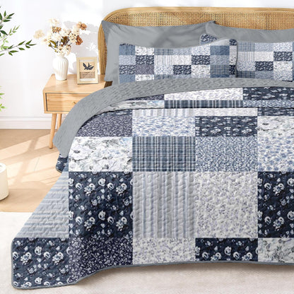 Pamnest Patchwork Quilt Set Queen Size, Floral Boho 3 Pcs Soft Bed Cover Bedding Set, Rustic Blue Farmhouse Lightweight Bedspread Coverlet with 2 Pillow Shams for All Season