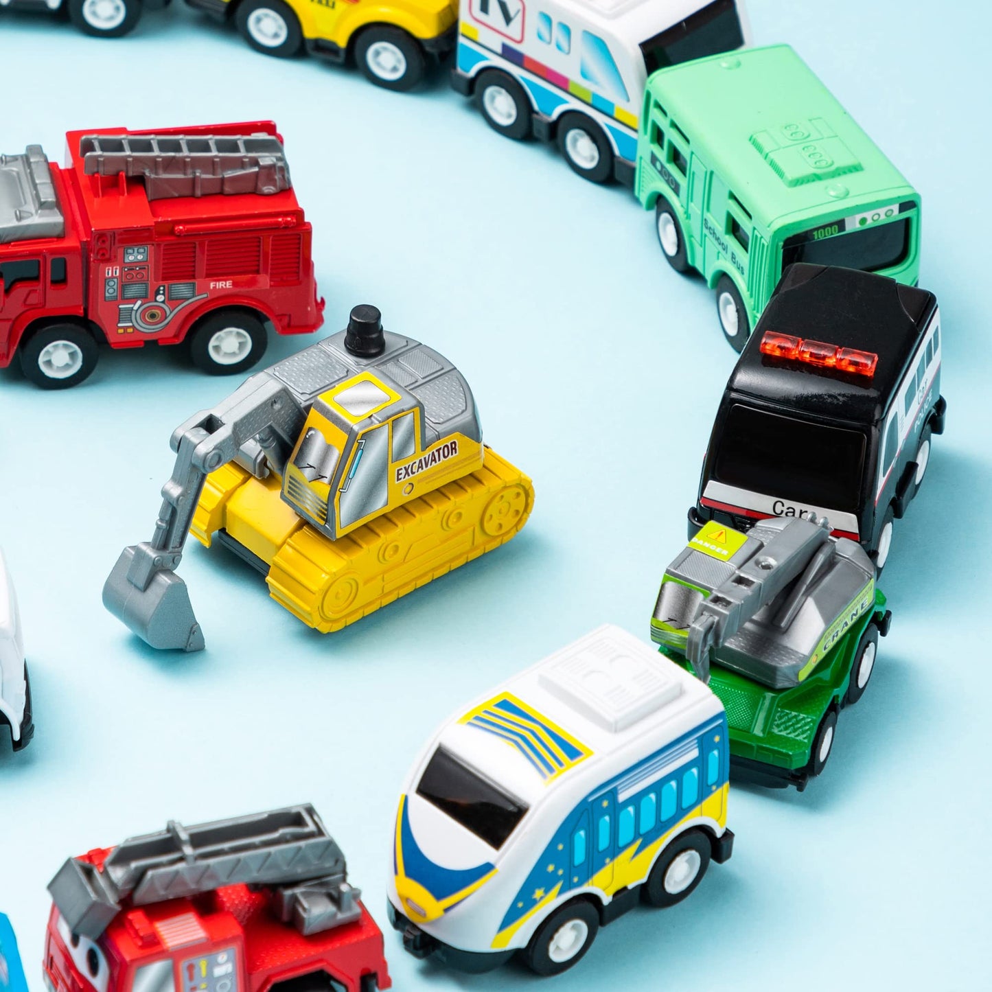 JOYIN 18 Pcs Pull Back City Cars and Trucks Toy Vehicles Set, Friction Powered Mini Cars Toys for Toddlers, Party Favors for Kids 3-5, Birthday Gifts for Boys and Girls, Goodie Bag Stuffers