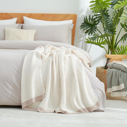 Amélie Home Chenille Throw Blanket, Soft Cozy Waffle Throw for Couch & Sofa, Warm Yet Lightweight, Breathable All-Season Throws for Women Men, Housewarming, Birthdays, 50"x60", Ivory