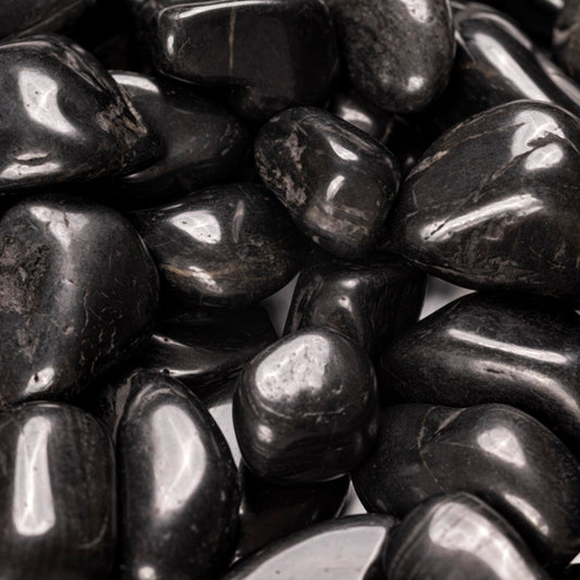MSI Decorative Black Super Polished 0.75 in. to 1.25 in. Quartzite Pebbles 40 lb. Bag (Pallet/ 55 Bags)