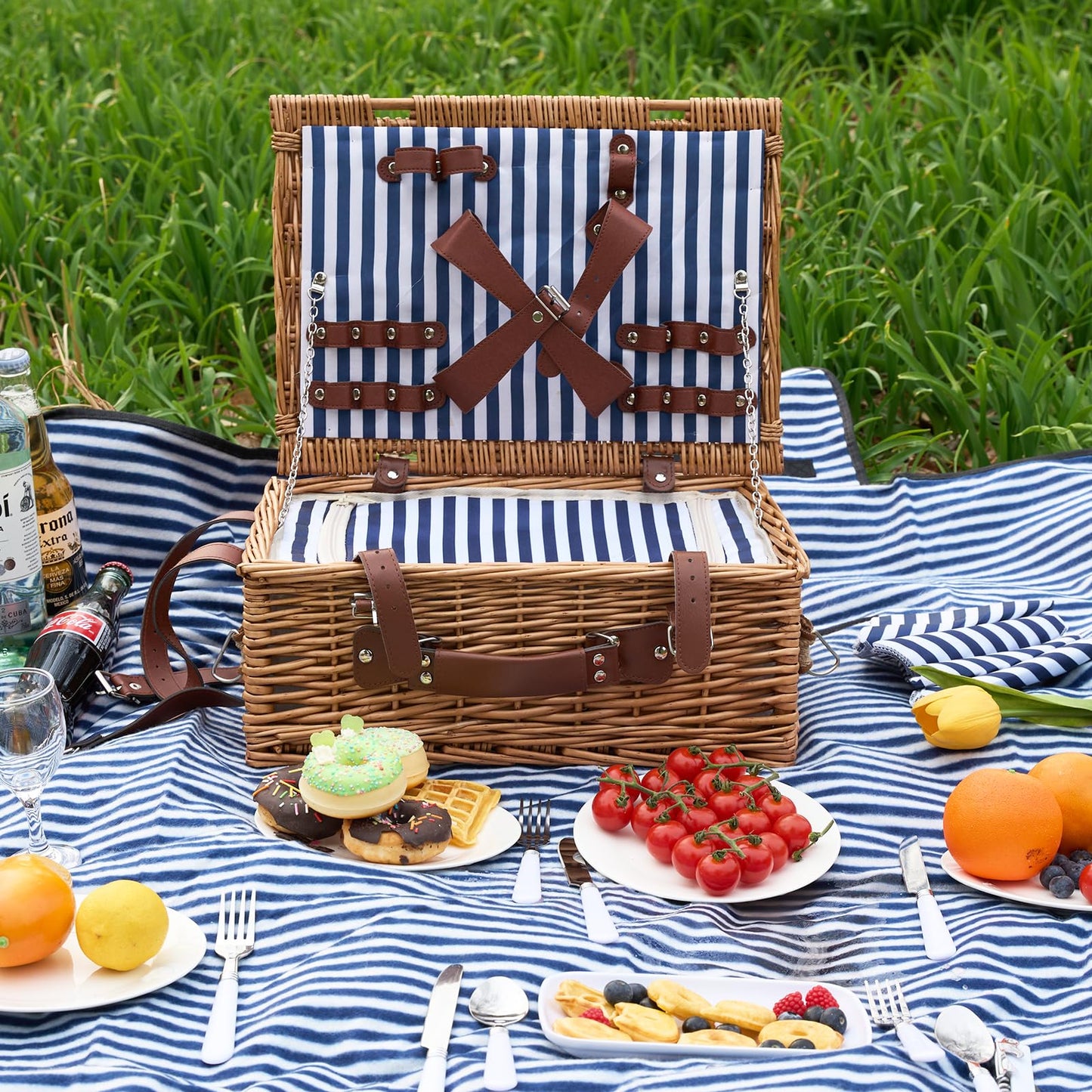 TOSTOOIRX Willow Picnic Basket Set for 4 with Large Insulated Bag and Waterproof Picnic Blanket, Wicker Picnic Hamper for Camping, Outdoor, Birthday, Valentine, Navy