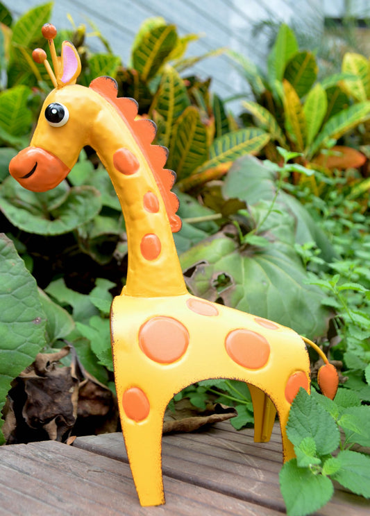 GIFTME 5 Metal Giraffe Garden Decor Outdoor Yard Decor for Patio, Flower Bed, or Indoor Shelf,Whimsical Safari-Inspired Outdoor Decor Accent