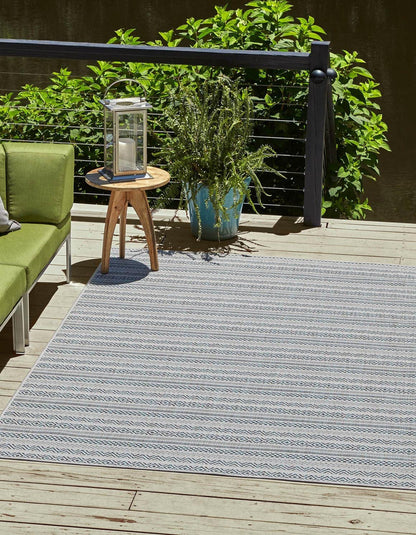 Unique Loom Outdoor Striped Collection Area Rug - Maia (4' 1" x 6' 1" Rectangle, Teal/Ivory)