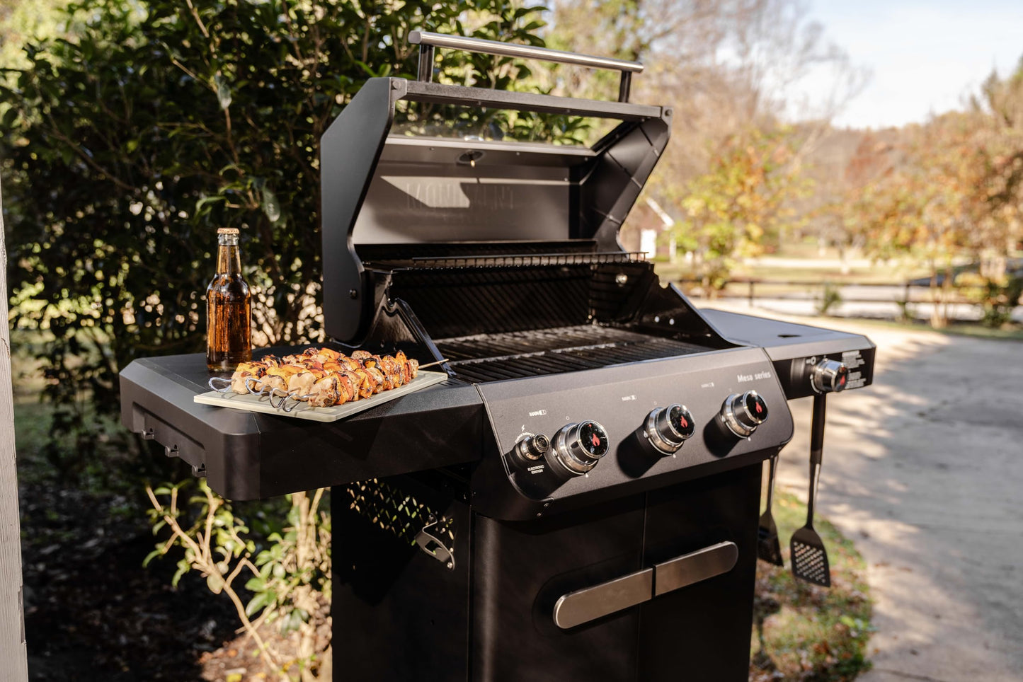 Monument Grills 3+1 Outdoor Barbecue Stainless Steel Propane Gas Grill, 3 Burners & 1 Side Burner 48,000 BTU Patio Garden Grill with Knob Controls, Mesa325, Black