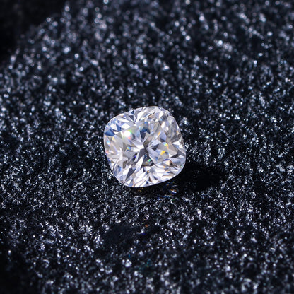 1-5 Carats Moissanite Loose Stone Lab Grown Synthetic Diamond Loose D Color Round/Oval/Heart/Princess/Cushion/Asscher/Pear/Marquise/Radiant/Emerald Cut Moissanite Loose Gem Stones for Ring Pendant Jewelry Making Gift (Cushion Cut, 1 Carats)