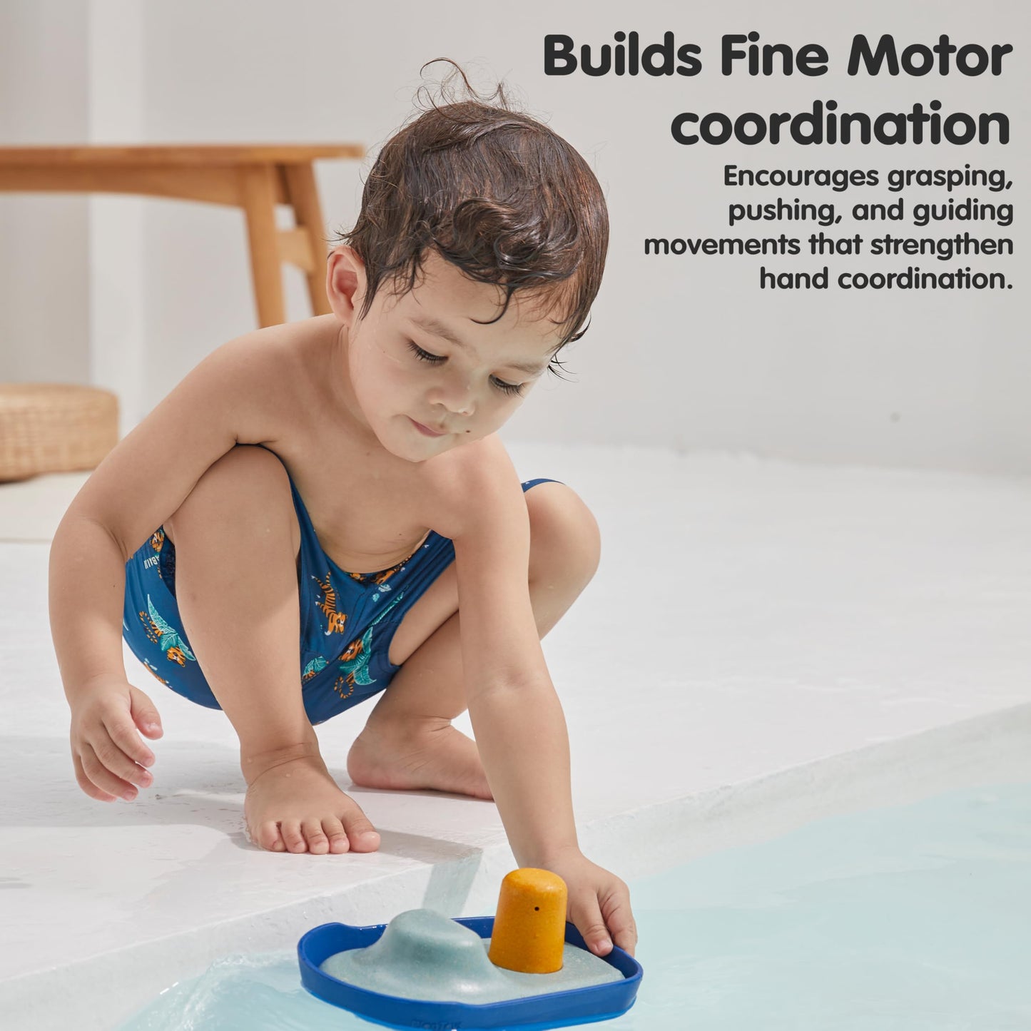 PlanToys® Tugboat Wooden Bath Toy | Eco-Friendly Floating Boat for Kids | Promotes Fine Motor Skills & Imaginative Play | Sustainable Birthday Gift for Bathtime Fun