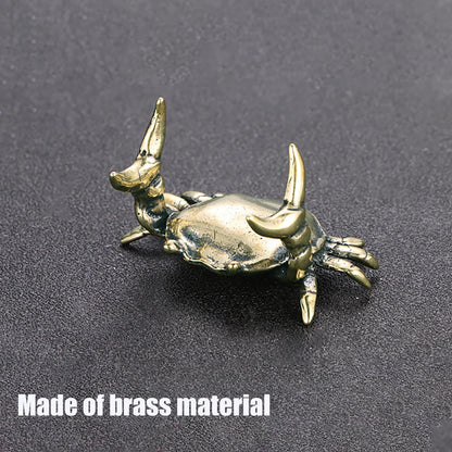 Qaoliffa Funny Crab Pen Holder, Bronze Weightlifting Crab Desk Pen Stand for Office Display Decoration