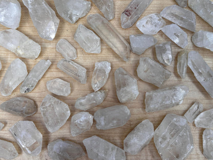 GAF TREASURES Wholesale Raw Clear Quartz Points, Natural Clear Quartz Points, Clear Quartz Points Healing Crystals (1 Pound)
