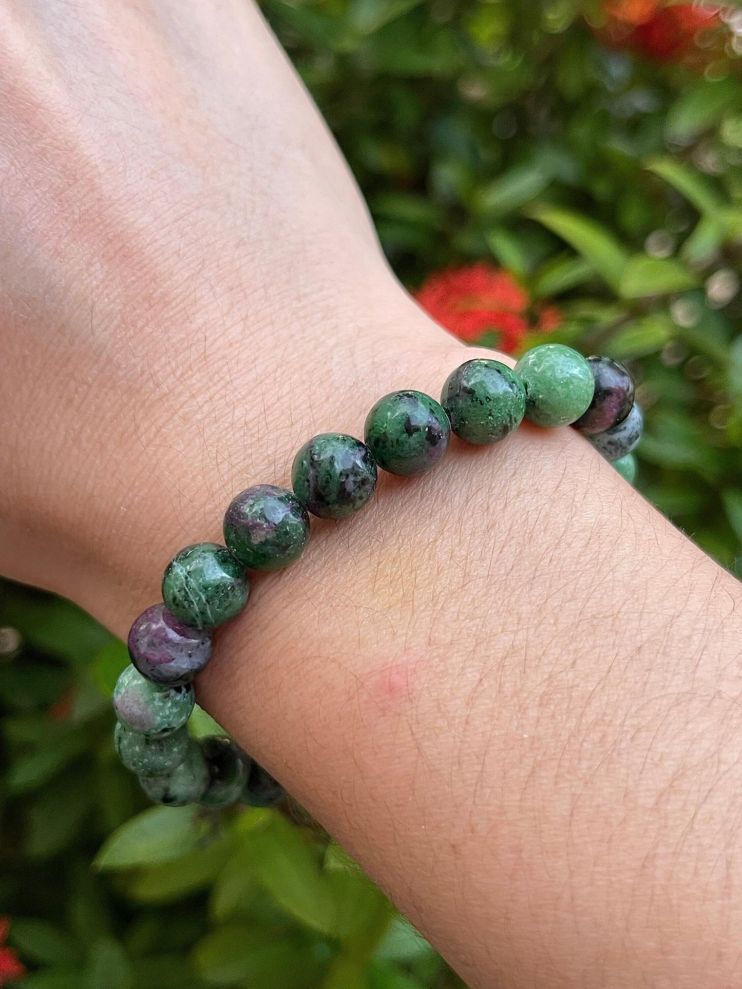 GAF TREASURES Ruby Zoisite Crystal Bead Bracelet 8mm, Genuine Ruby Zoisite Stretch Gemstone Bracelet, Healing Crystal Bracelet, Gift for Men & Women (1)