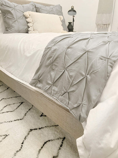 KBC linen 100% Cotton 800 Thread Count Pinch Pleated, Easy Care Decorative Bed Scarf Solid, 1 Piece Pinch Pleated Bed Runner, California King Size (108"X20") Light Grey