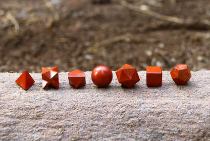 Crocon Red Jasper 7Pcs Platonic Solids Crystal Geometry Set, Platonic Solids Sacred Geometric Stones for Meditation Reiki Balancing Healing Chakra Stone Cleansing Spiritual Good Luck (15-20 mm)