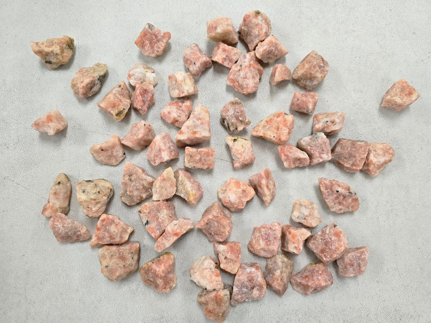 MINERALUNIVERSE Half Pound Sunstone Crystals Rough Stones - Bulk Sunstone - Raw Natural Stones & Crystals - Fountain Rocks for Tumbling, Polishing, Wire Wrapping, Reiki, Chakra Crystal Healing
