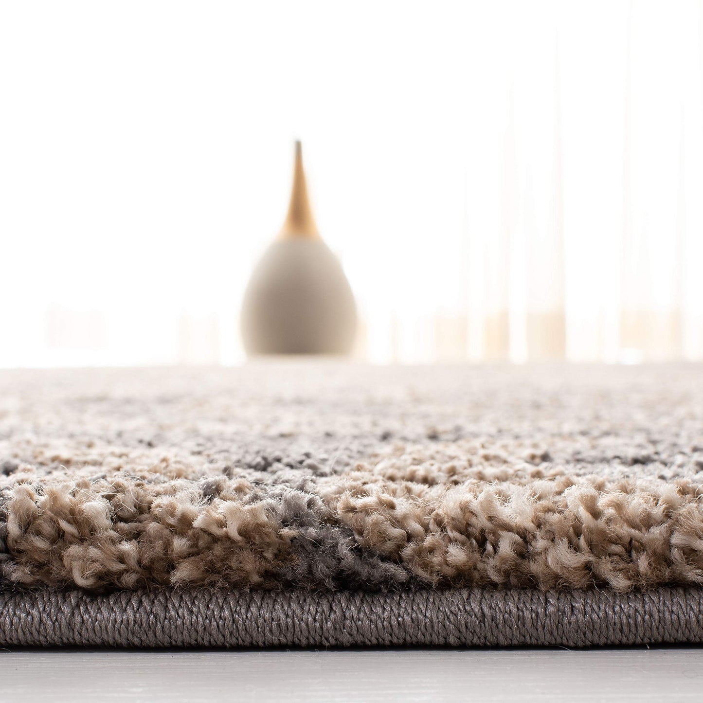 SAFAVIEH Florida Shag Collection Area Rug - 5'3" x 7'6", Grey & Beige, Damask Design, Non-Shedding & Easy Care, 1.2-inch Thick Ideal for High Traffic Areas in Living Room, Bedroom (SG462-8013)