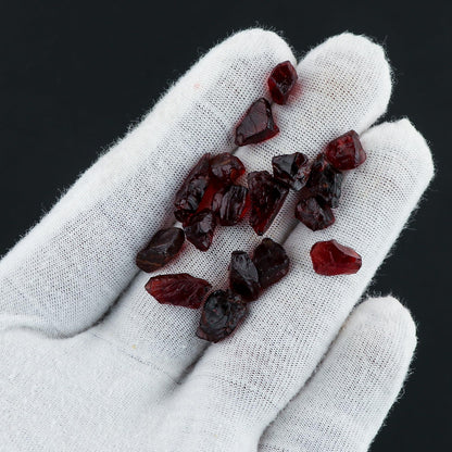 CRYSTALIS 50 carats Natural Red Garnet Raw Crystals, Loose Gemstone Wholesale Bulk Rough Jewelry Making Supply, Chakra & Healing Raw Stones, Wire Wrapping, DIY, Gem Collection, Size : 5-10mm
