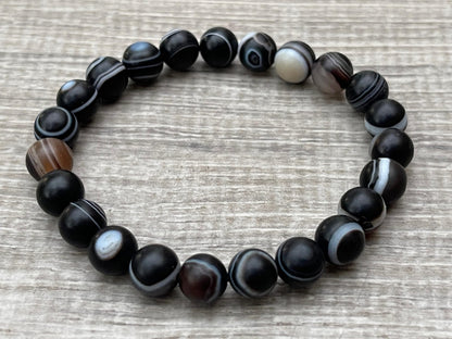 GAF TREASURES Banded Agate Matt Crystal Bead Bracelet 8mm, Genuine Banded Agate Matt Stretch Gemstone Bracelet, Healing Crystal Bracelet, Gift for Men & Women (1)