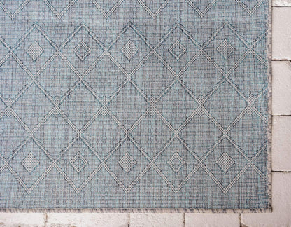 Unique Loom Outdoor Trellis Collection Area Rug - Tribal Trellis (5' 1" x 8' Rectangle, Light Blue/ Ivory)