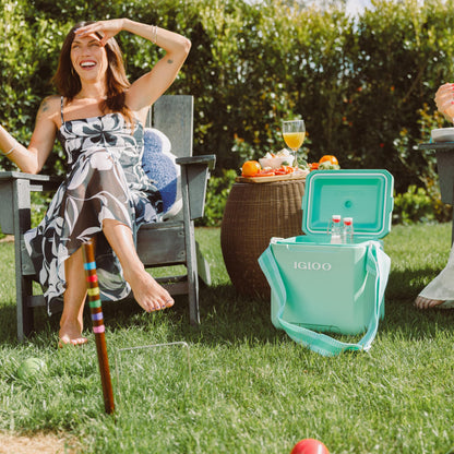 Igloo Seafoam 11 Qt Tag-Along Too Strapped Picnic Style Cooler