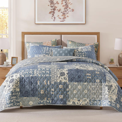 CASAAGUSTO Queen Quilt Set - 3 Pieces Patchwork Blue Quilt Bedding Set, Lightweight Queen Bedspread Coverlet, Reversible Floral Bed Cover for All Seasons (90"x94", 1 Quilt + 2 Pillow Shams)
