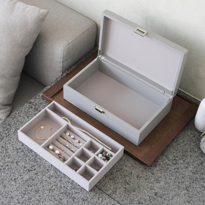 MADDesign Mother of Pearl Jewelry Organizer Box Handmade Lacquered Flower Petals Pattern (Gray)