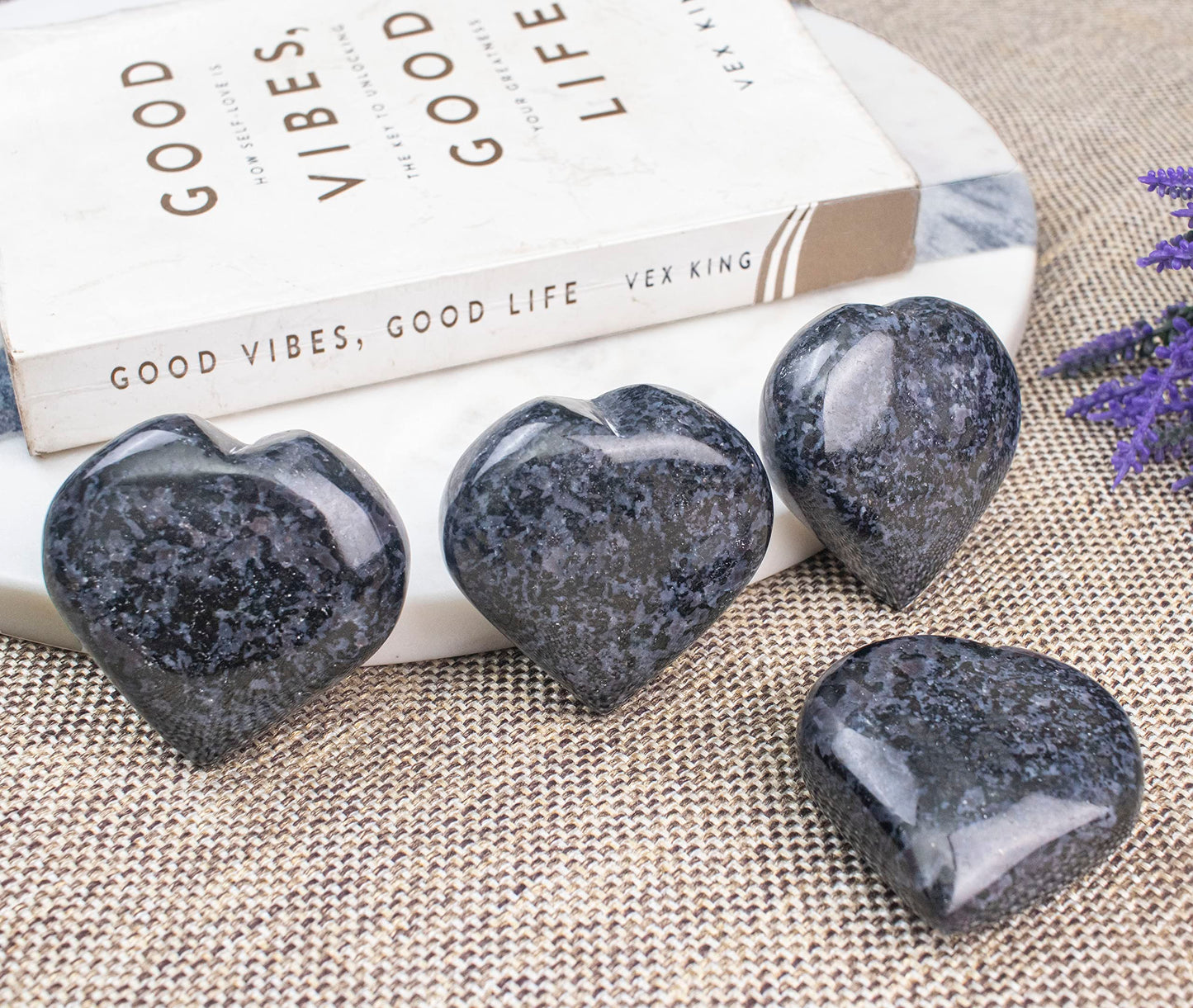 Crocon 50mm Indigo Gabbro Heart stone Big Heart Shape Puff Stones Set 450+ Carats Pocket Crystal Healing Tumble Collection Palm Worry Stone Good Luck Charm Meditation Gift Craft Home Decor