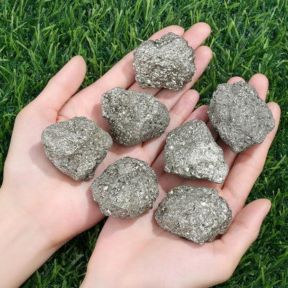 ZHIYUXI Pyrite Crystal Pyrite Stone Raw Crystals Natural Rocks Healing Crystals and Stones Gem Stones Rock Gemstone Reiki Meditation Luck Success 1.57-1.97