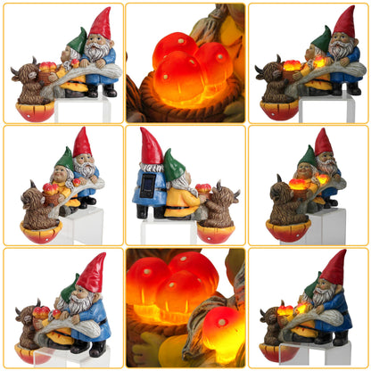 Garden Gnomes and Highland Cow Statue with Mushroom Solar Light, Couple Gnome Figurine for Outdoor Patio Lawn Porch Yard Edge Shelf Sitter Decoration, Garden Knome Holiday Indoor Decor, Love Gift