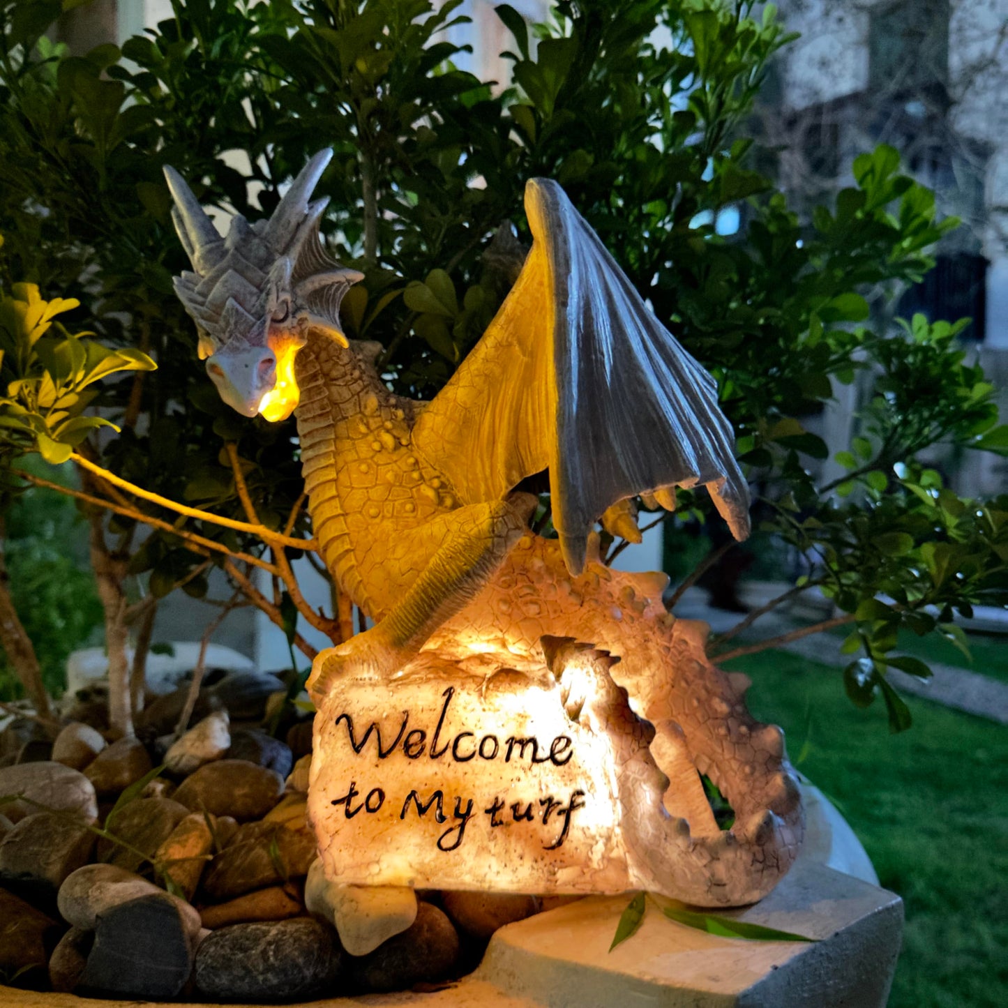 Jy.Cozy Garden Large Dragon Statue Solar Powered Outdoor Figurine Light The Dragonfire Welcome to My Turf Sign Big Resin Sculpture Home Decoration Housewarming Ornament Unique Gift
