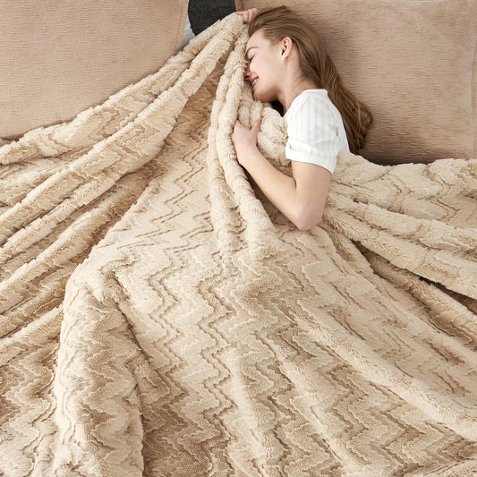 Cozy Bliss Faux Fur Textured Throw Blanket for Bed Super Soft Fuzzy Couch Blanket Gift for Women Premium 3D Ribbed Jacquard All Season Use Khaki Beige Zigzag 60"*80"