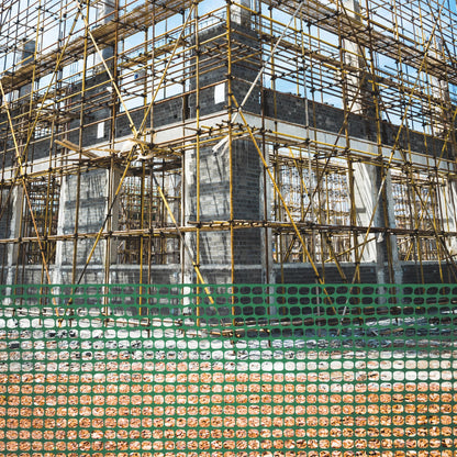 Houseables Fencing, Temporary Fence, Snow Fence, 4x100' Feet, 10.55 lb/roll, Green Plastic Fencing, Deer Netting, Plastic Mesh Roll, Safety Netting, Construction, Yard, Garden, Chicken, Dogs, Backyard