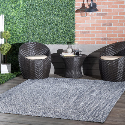 nuLOOM 3' x 5' Solid Hand Braided Indoor/Outdoor Area Rug, Pet-Friendly, High Traffic, Weather Resistant, for Patio, Balcony, Bedroom, Living, Dining Room, Wynn Navy