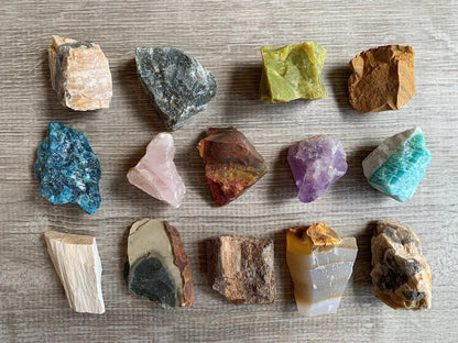 GAF TREASURES Wholesale Raw Assorted Crystals, Natural Assorted Stone, Natural Rough Assorted Crystals, Assorted Rough, Assorted Healing Crystals (Assorted, 0.5 Pound)