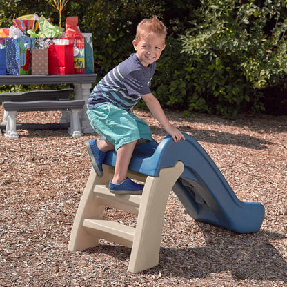 Step2 Play & Fold Junior Slide, Kids Indoor/Outdoor Play Slide, Backyard Playground Set, Easy Grip, Wide Ladder, Outside Jungle Gym, For Toddlers 1.5-4 Years Old