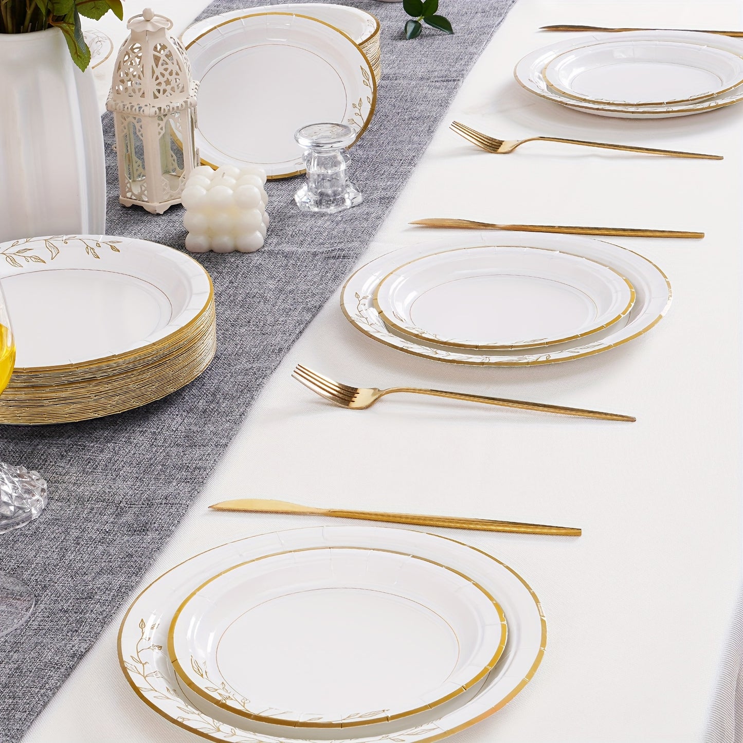 300/200/100 Disposable Tableware Set, Golden Disposable Paper Plates, 9'' Disposable Dinner Plates, 7'' Dessert Plates, Minimalist Family-size Disposable Dinnerware For Wedding Birthday Banquet Anniversary Picnic Thanksgiving Christmas Party Decor